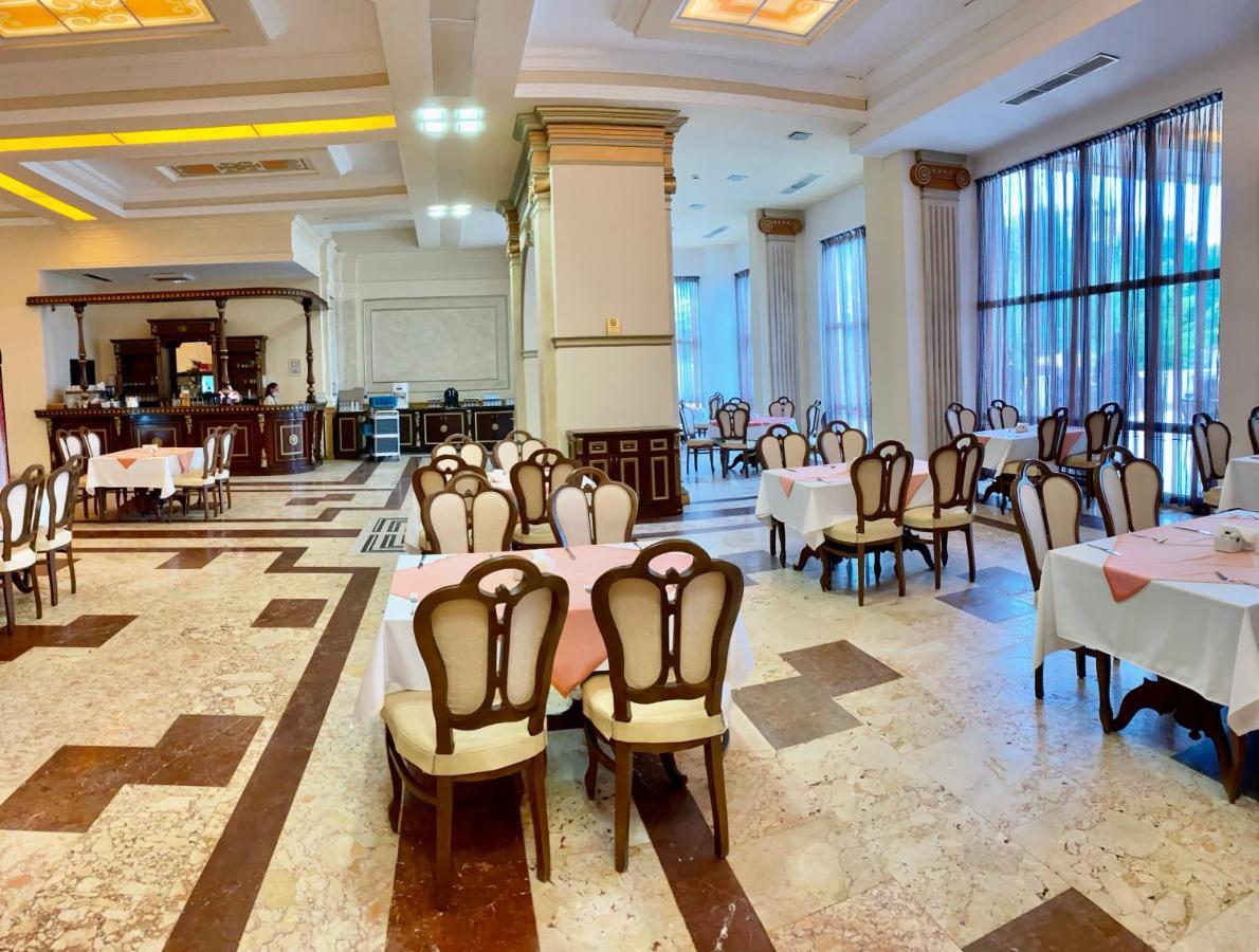 דוני Duni Marina Beach Hotel מראה חיצוני תמונה