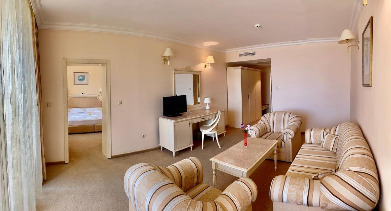 דוני Duni Marina Beach Hotel מראה חיצוני תמונה