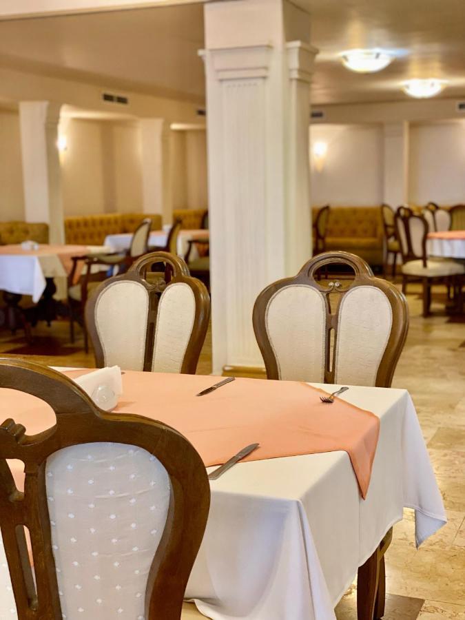 דוני Duni Marina Beach Hotel מראה חיצוני תמונה