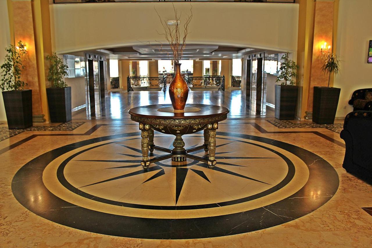 דוני Duni Marina Beach Hotel מראה חיצוני תמונה