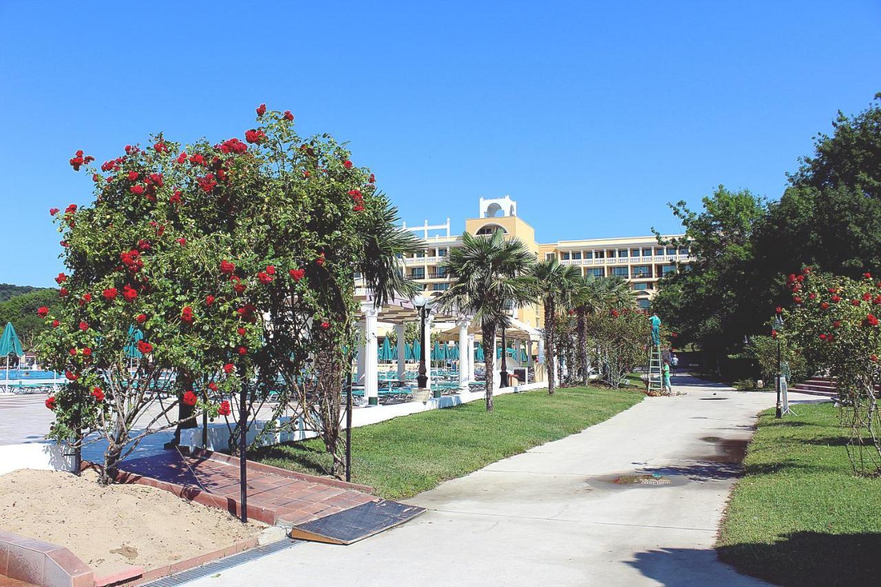 דוני Duni Marina Beach Hotel מראה חיצוני תמונה