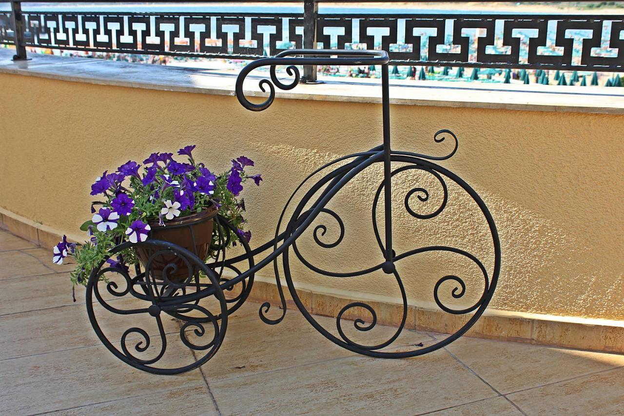 דוני Duni Marina Beach Hotel מראה חיצוני תמונה
