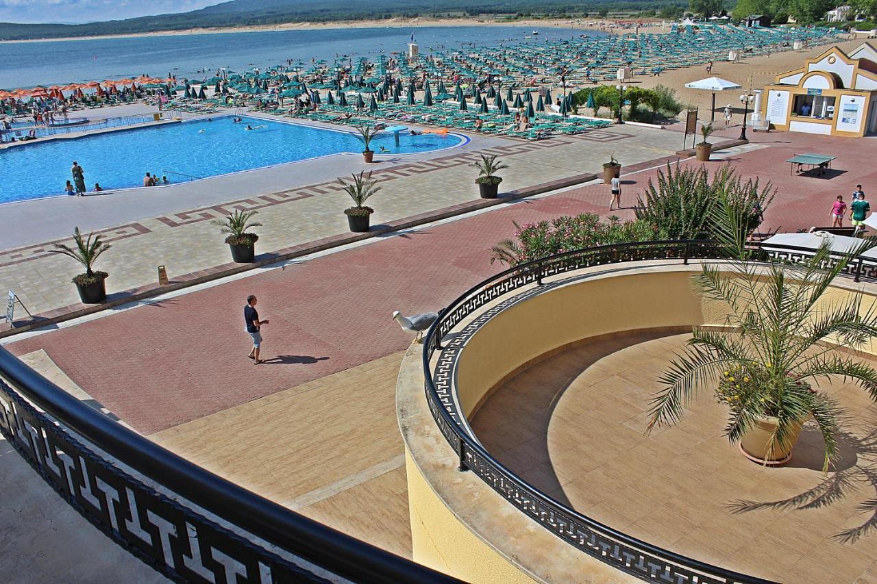דוני Duni Marina Beach Hotel מראה חיצוני תמונה