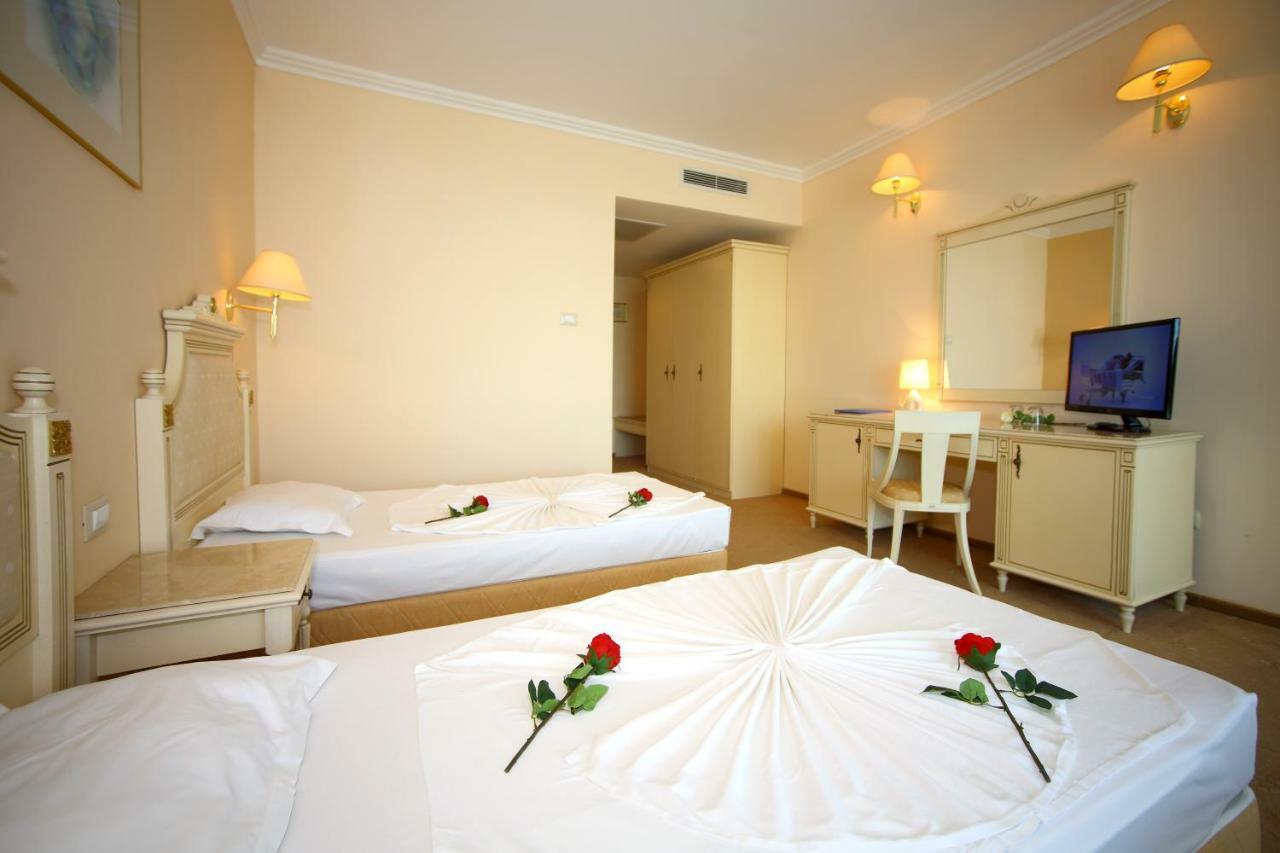 דוני Duni Marina Beach Hotel מראה חיצוני תמונה