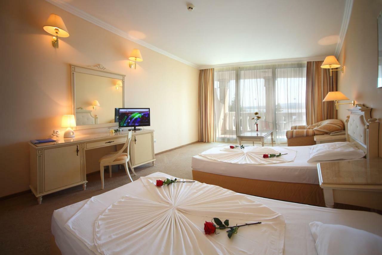דוני Duni Marina Beach Hotel מראה חיצוני תמונה