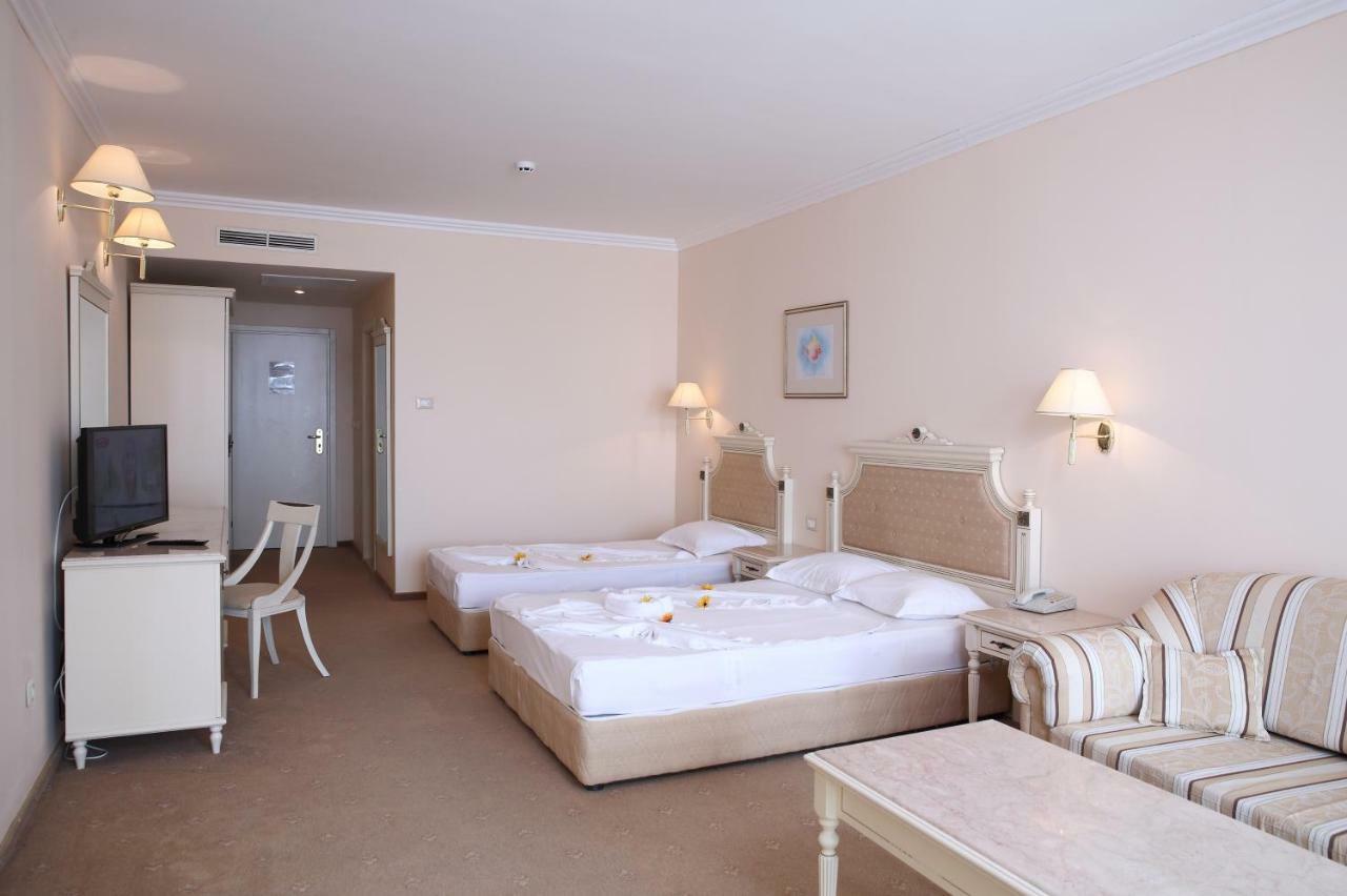 דוני Duni Marina Beach Hotel מראה חיצוני תמונה